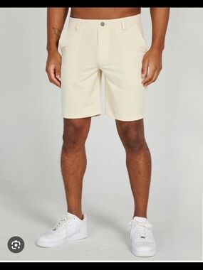 Men's Cream Flat-Front Performance Shorts